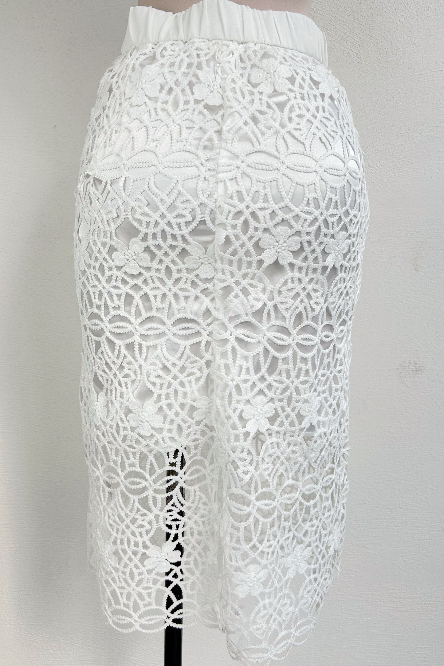 Falda blanca encaje