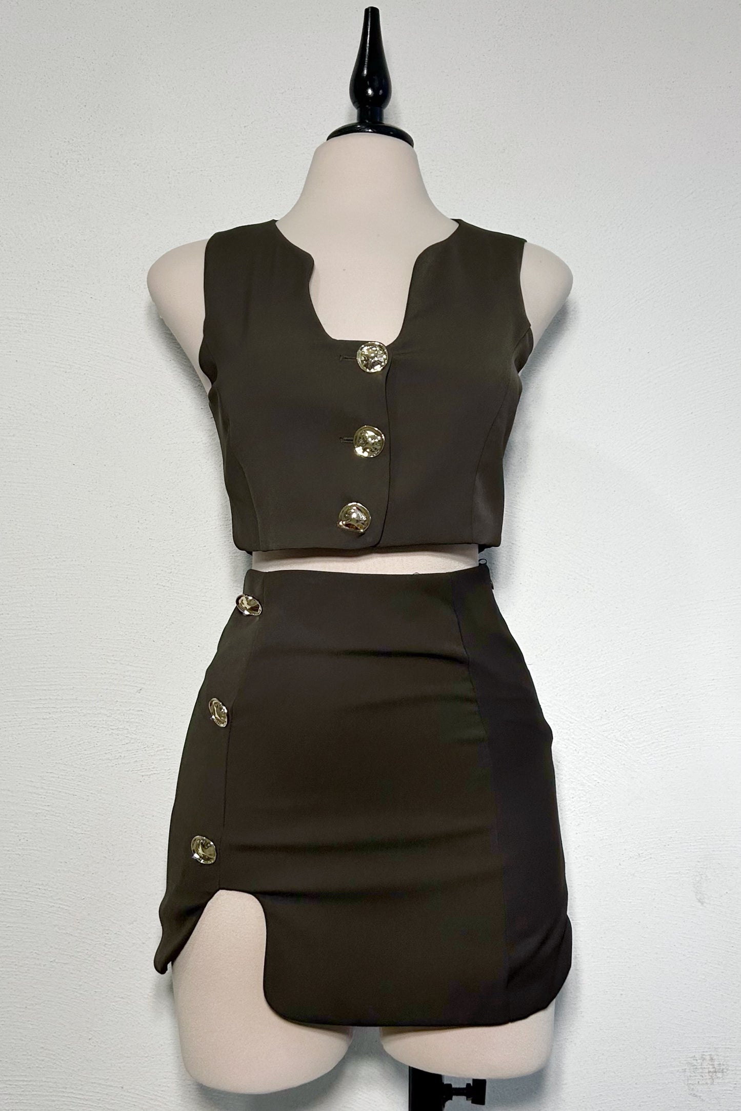 Conjunto café chaleco