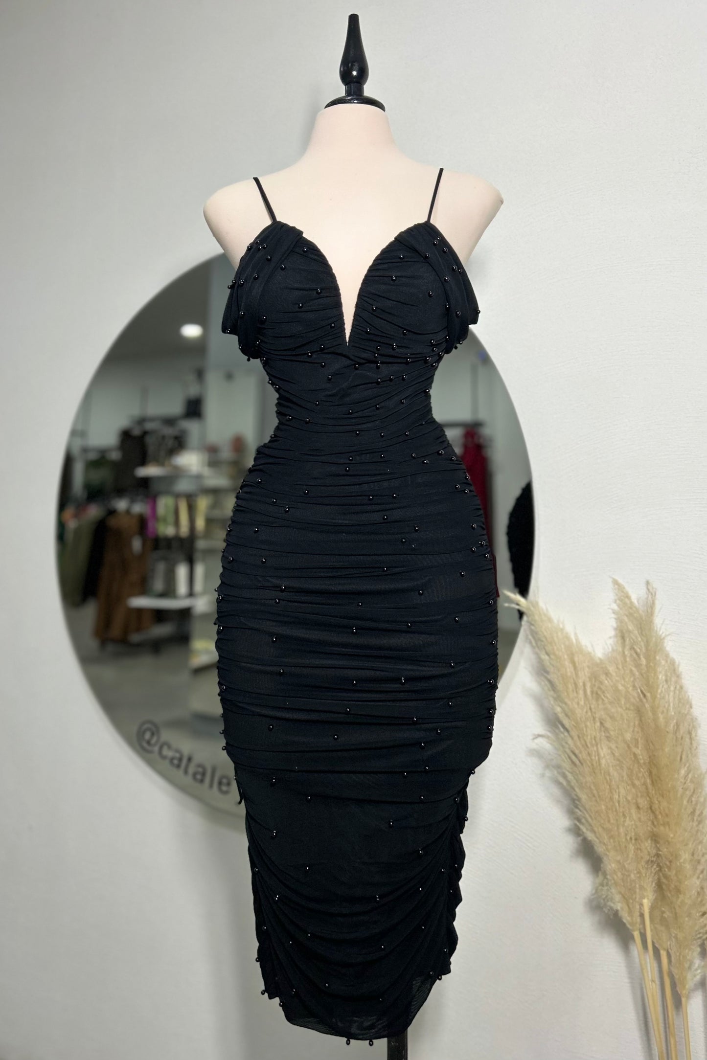 Vestido perlas negro