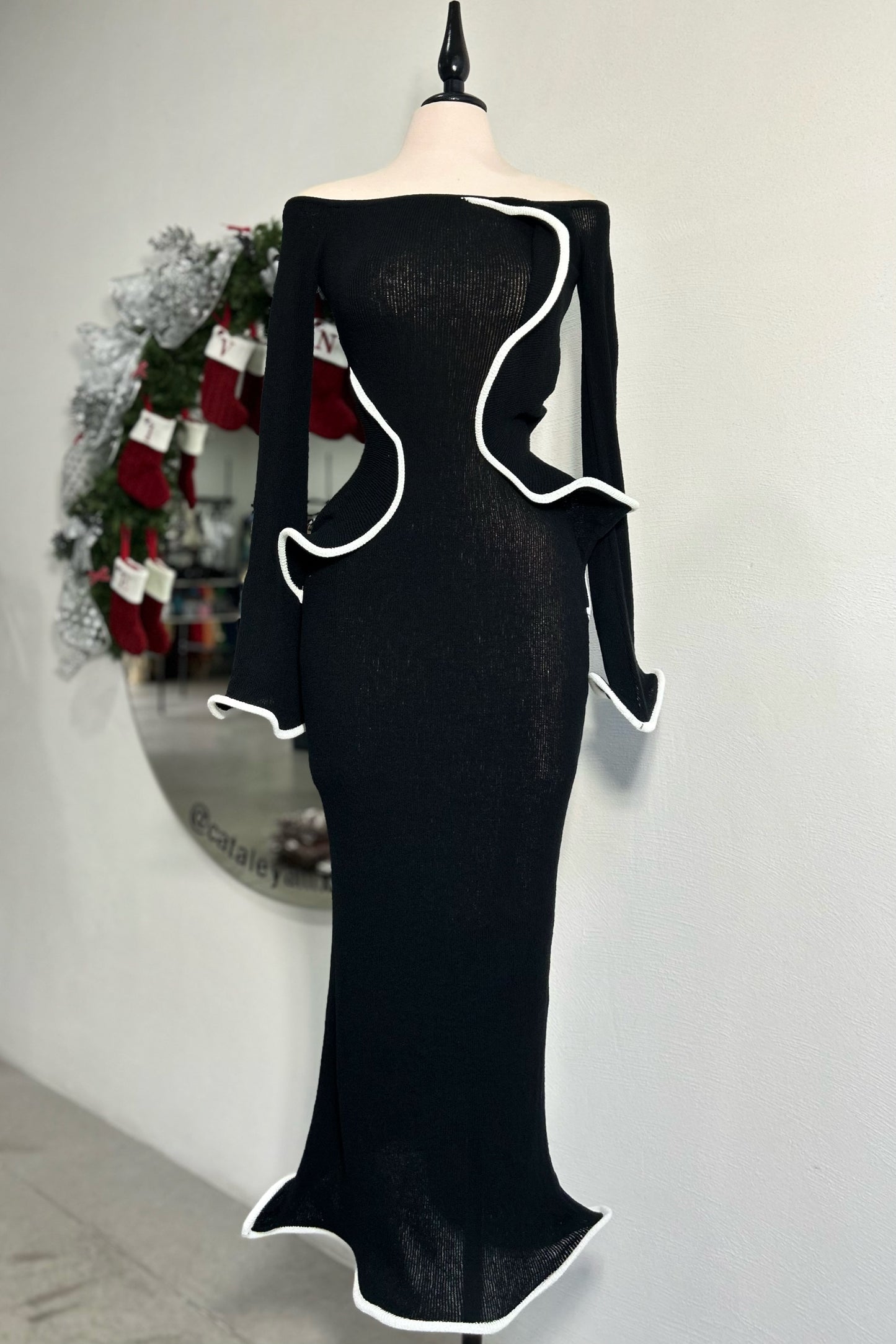 Vestido tejido negro holan blanco