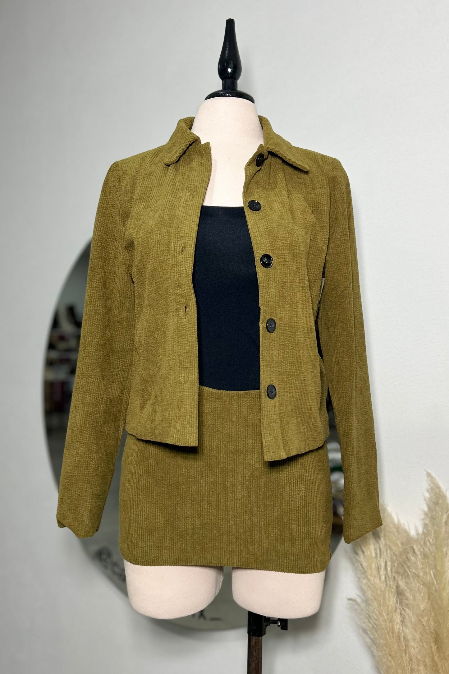 Mini falda pana verde