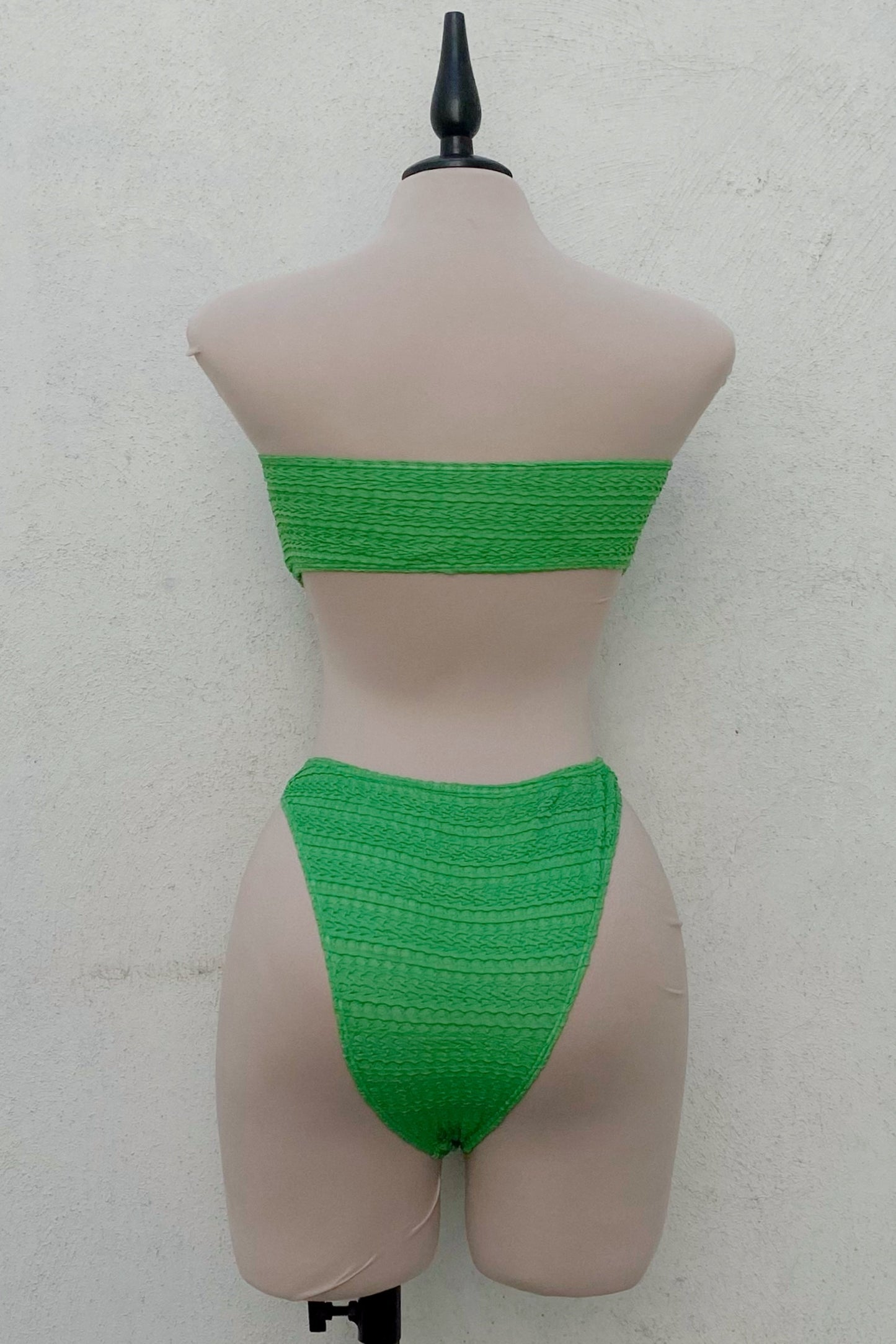 Bikini verde strapless