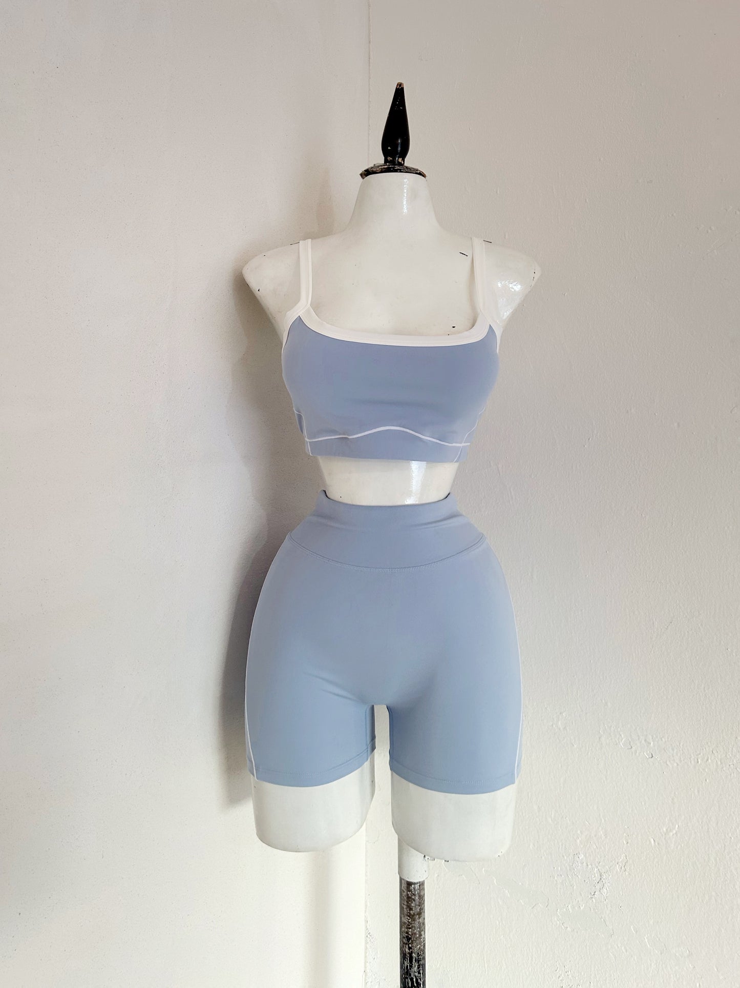 Set short línea blanca 01 baby blue