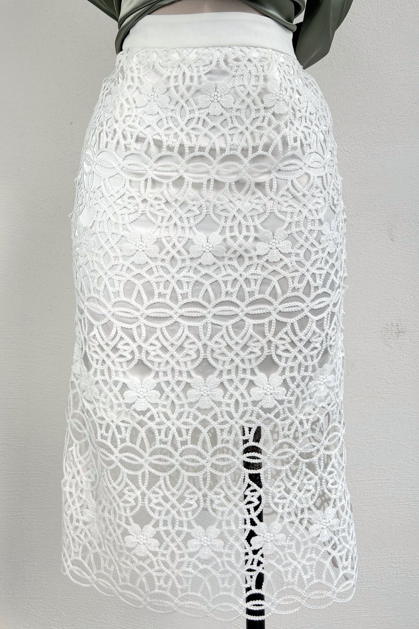 Falda blanca encaje