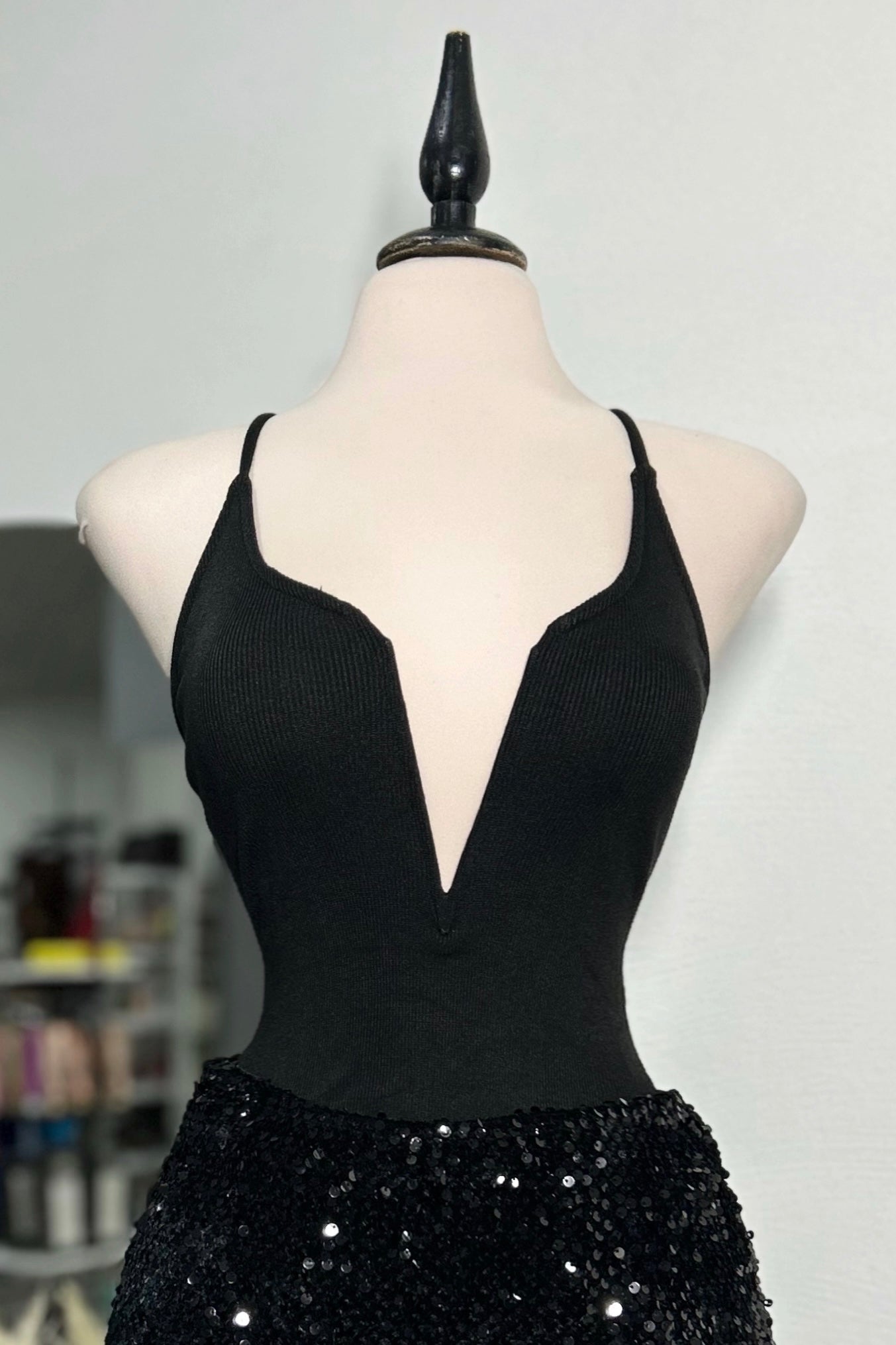 Body negro escote V