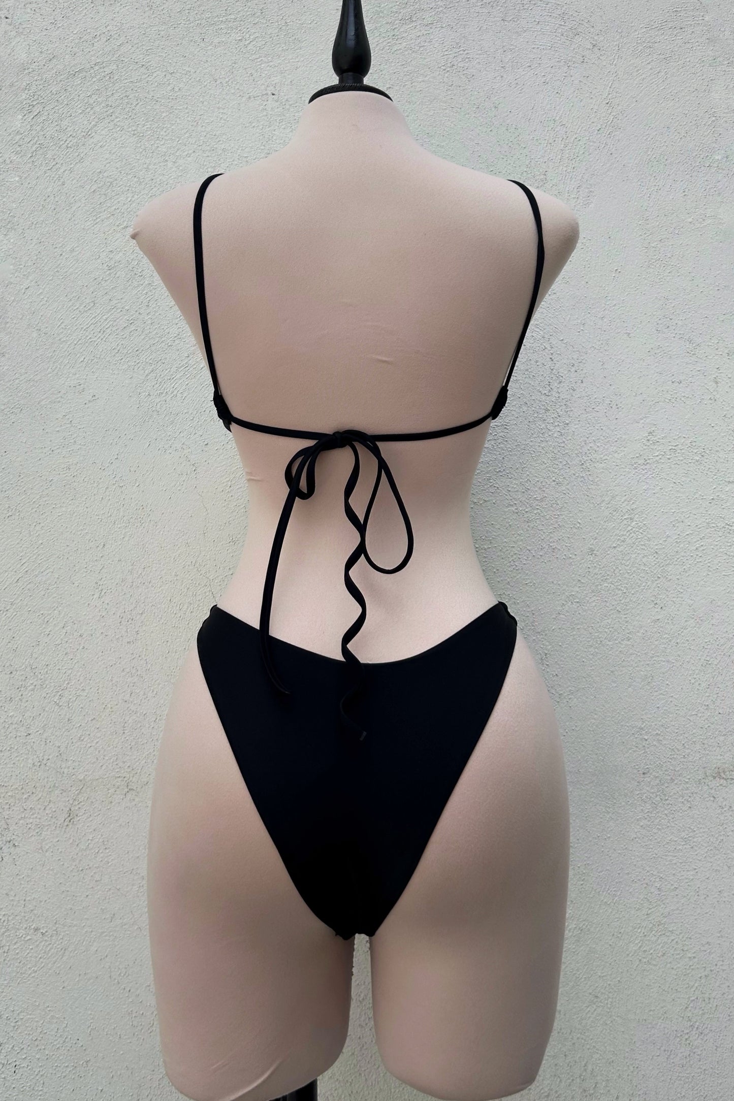 Bañador cut out negro