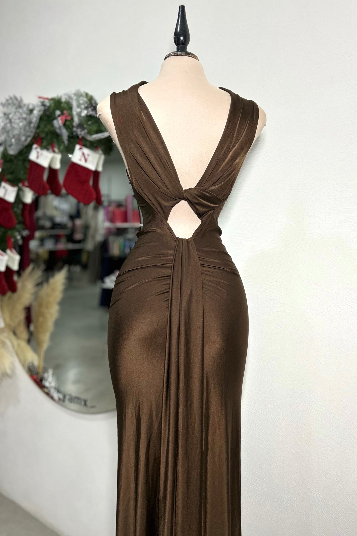 Vestido café espalda V