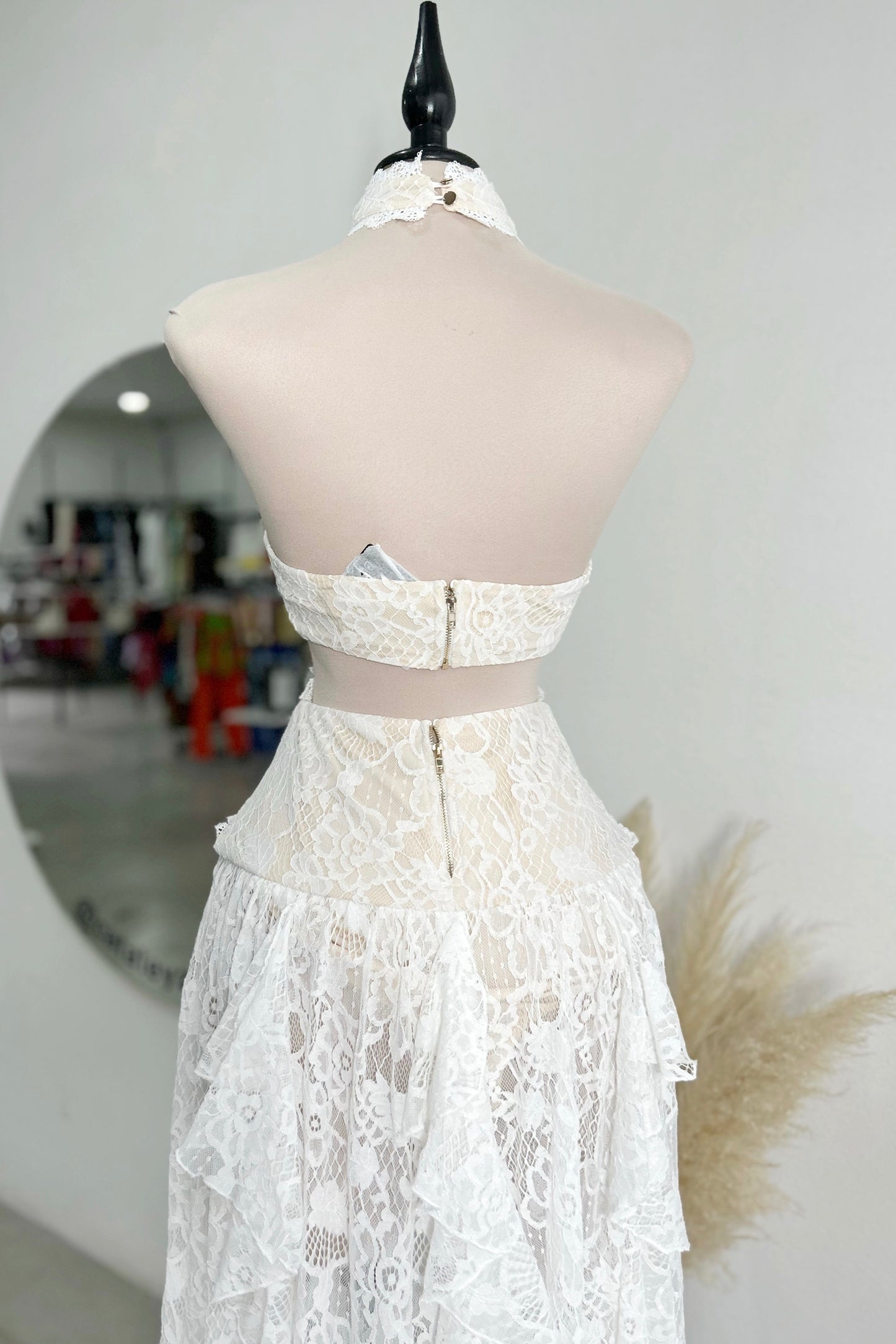 Vestido encaje cut out blanco