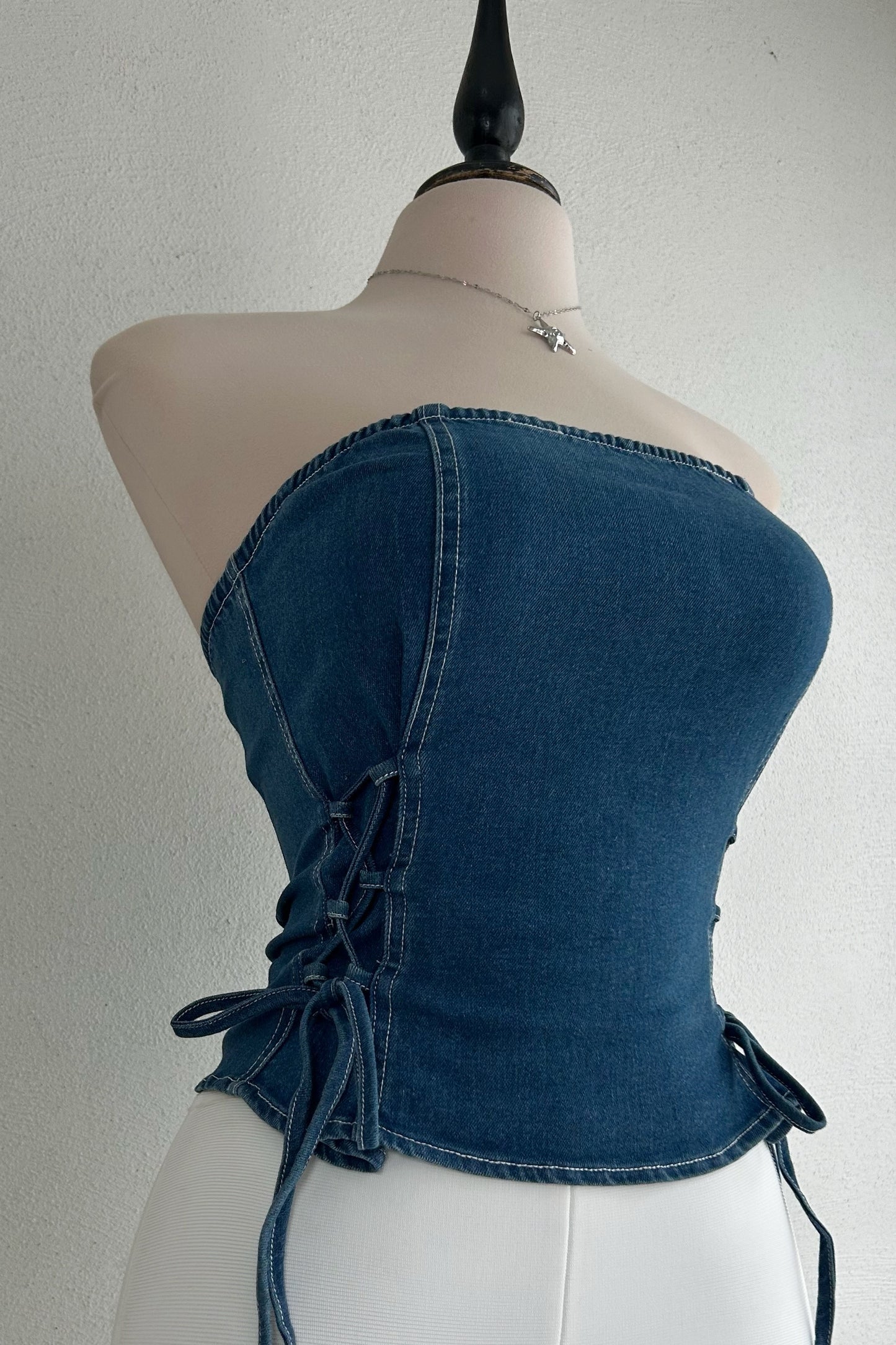 Top strapless denim
