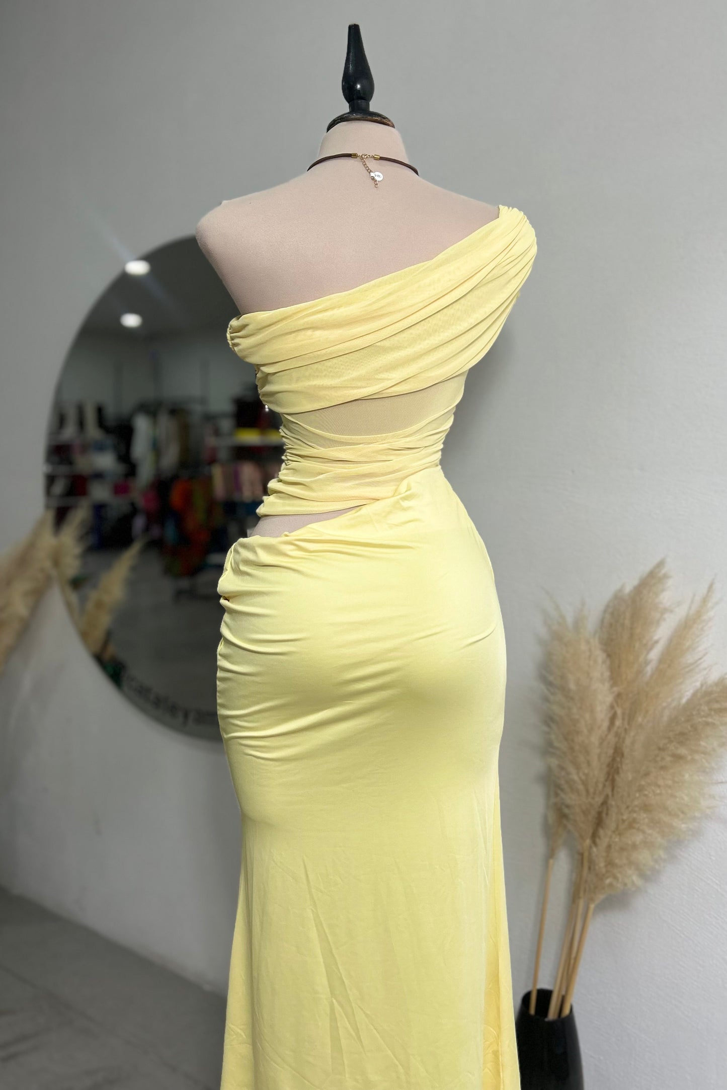 Vestido amarillo largo