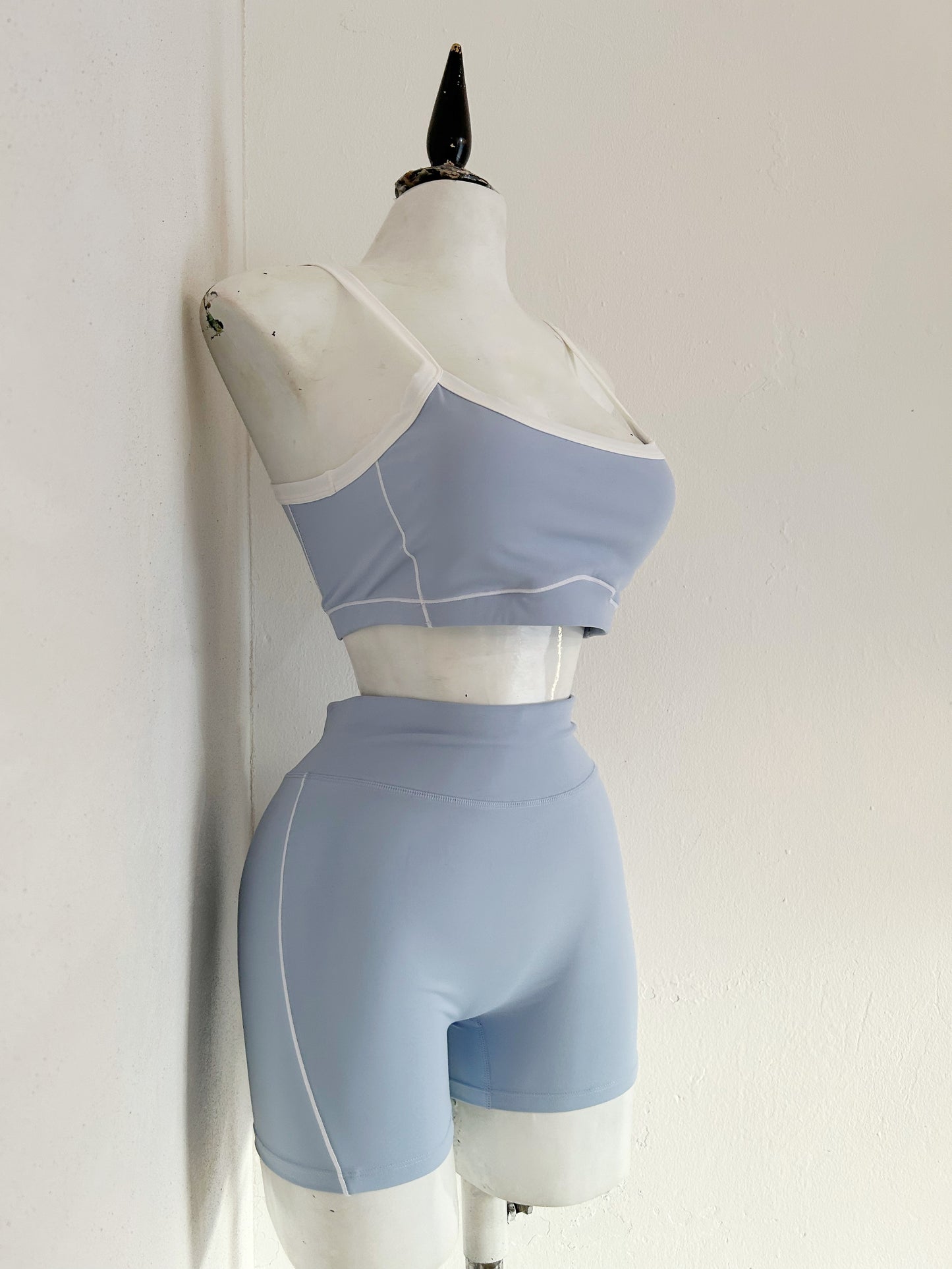 Set short línea blanca 01 baby blue