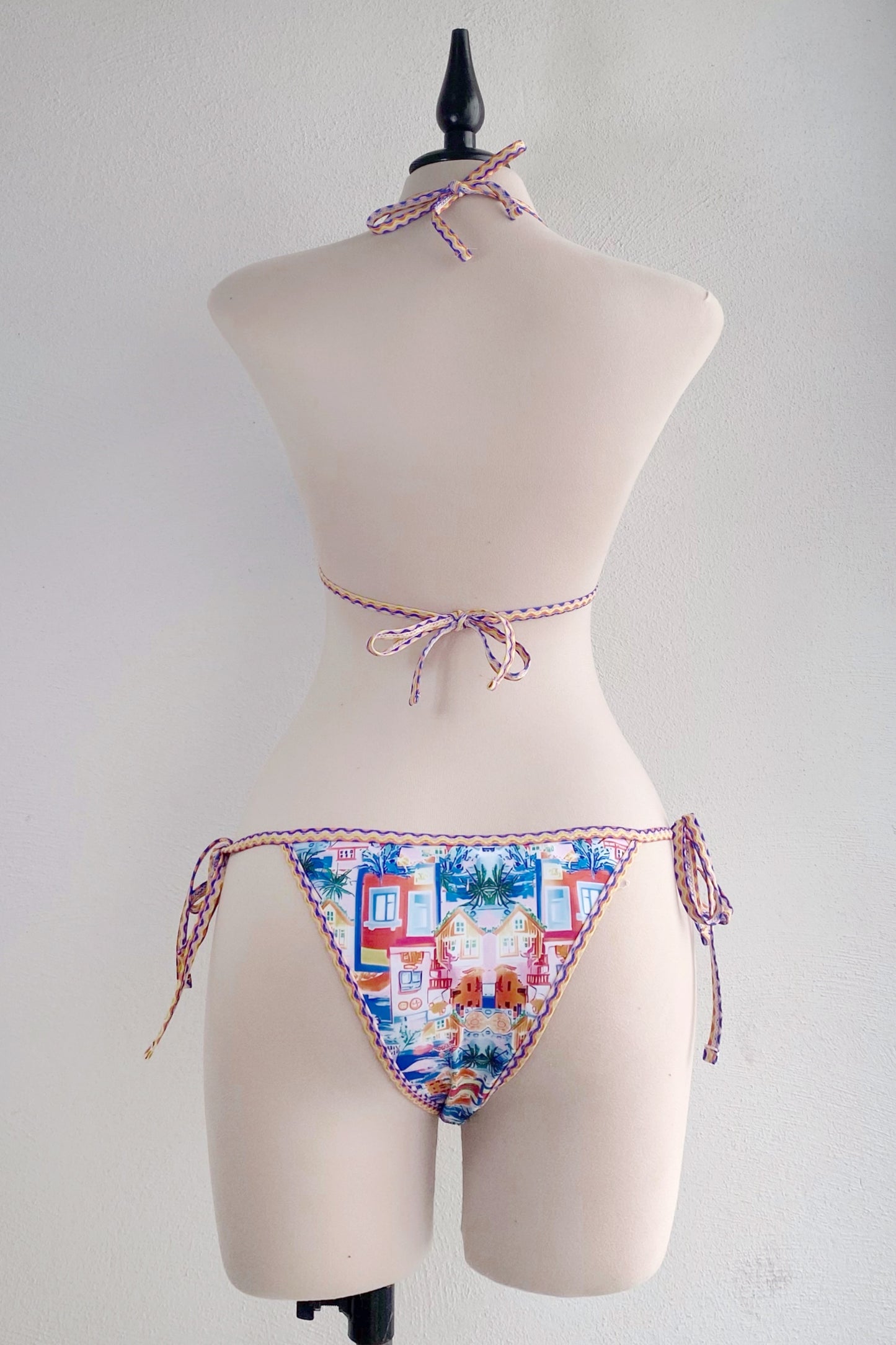 Bikini azul puerto