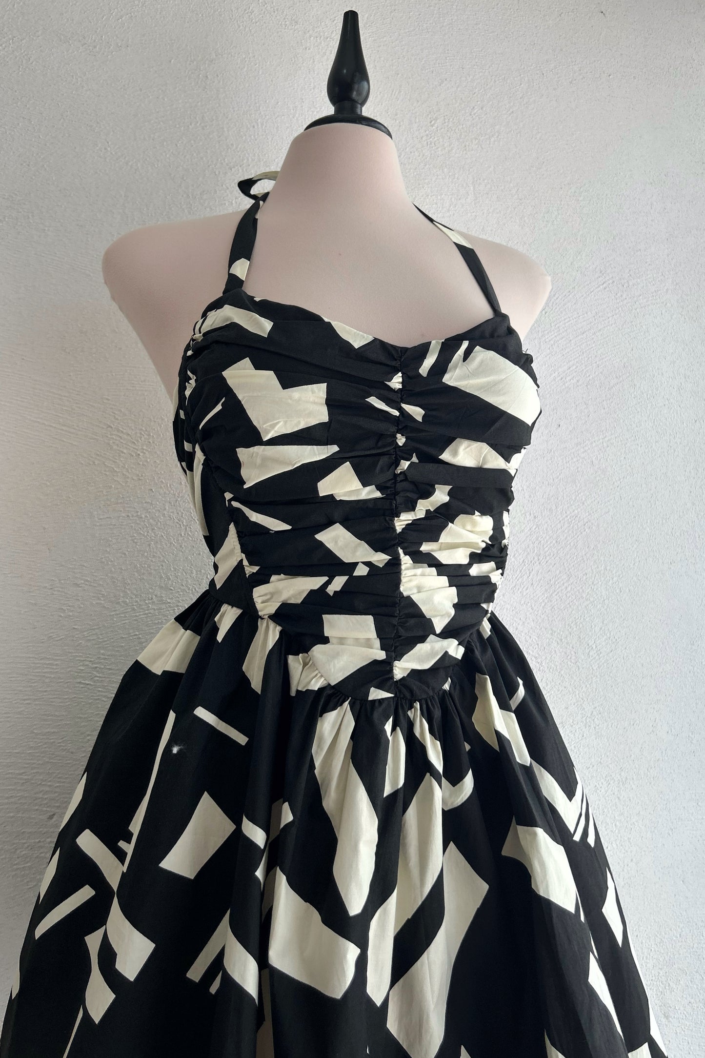Vestido halter B&W