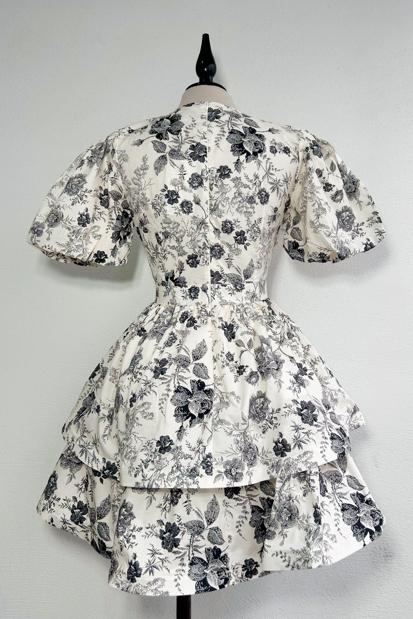 Vestido manga corta B/W