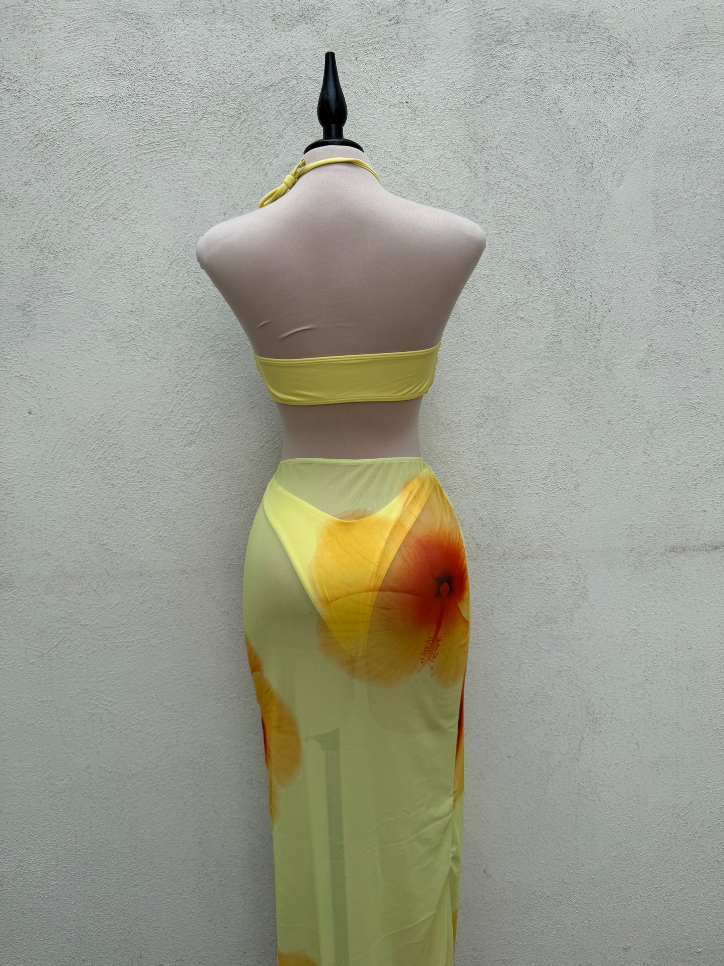 Bikini Amarillo con flor