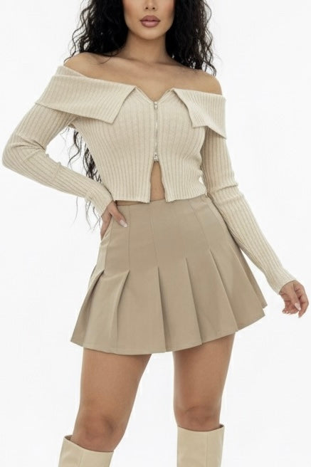 Blusa beige con cierre