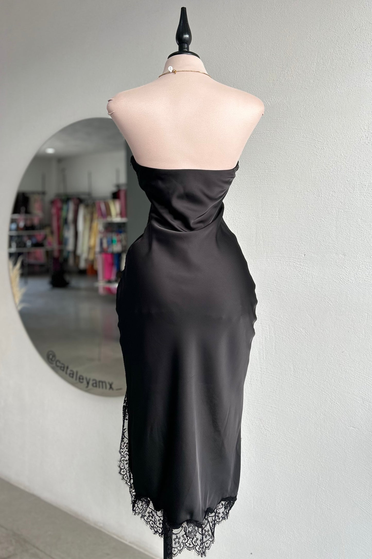 Vestido Midnight Lace