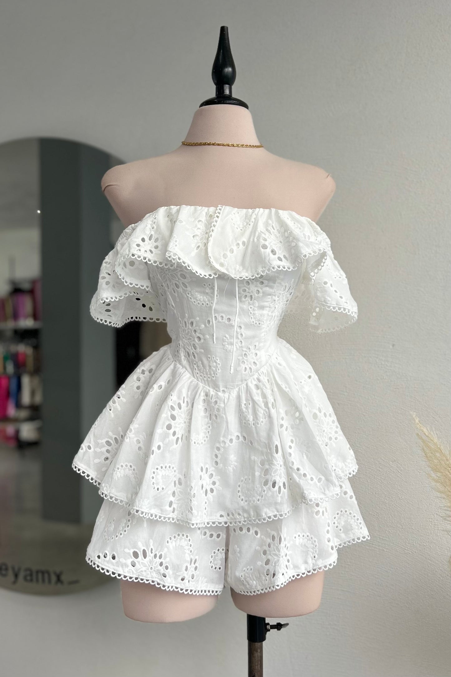 Jumpsuit Eyelet blanco