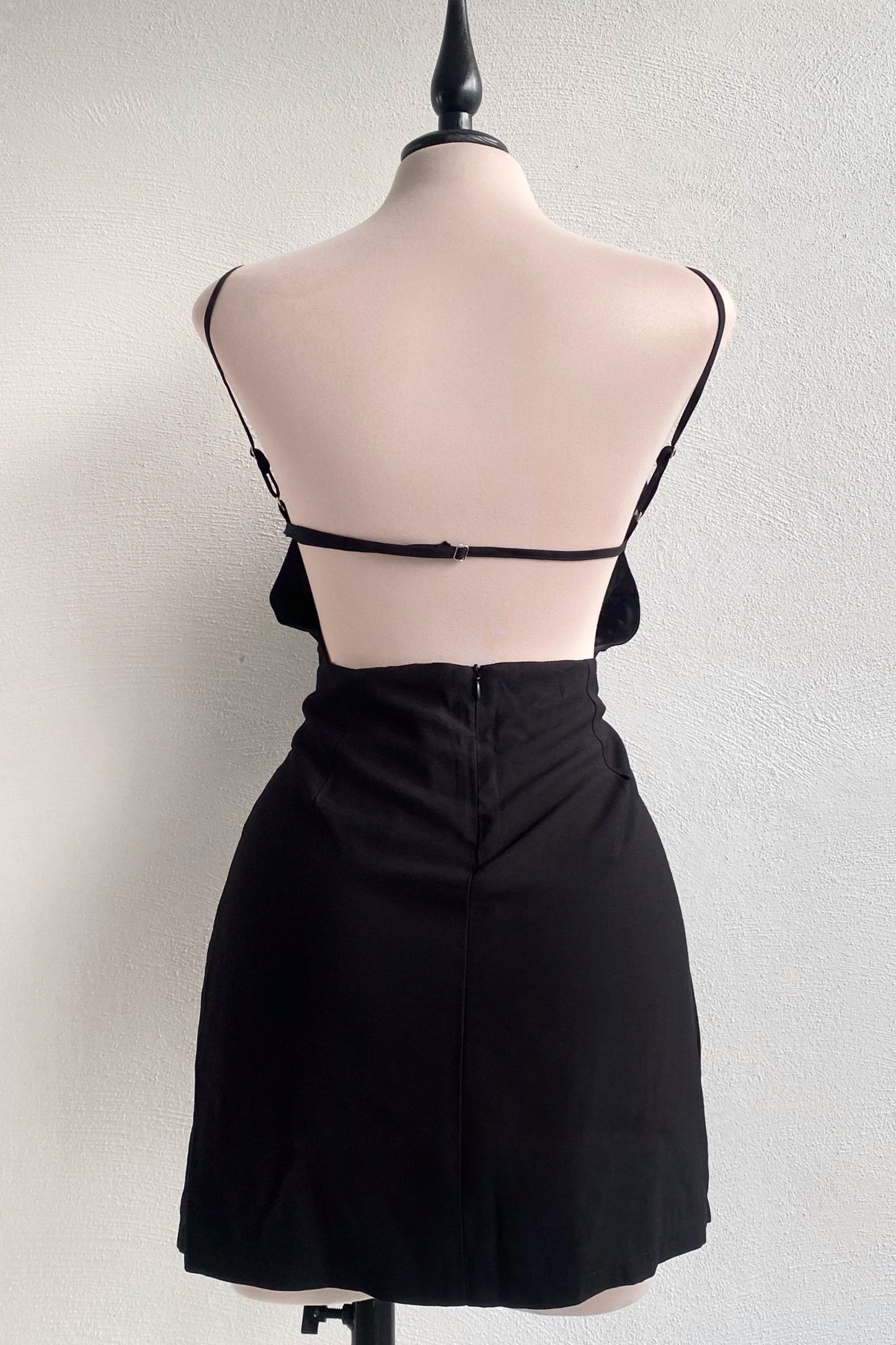 Vestido negro corto