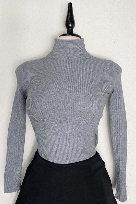 Blusa cuello gris