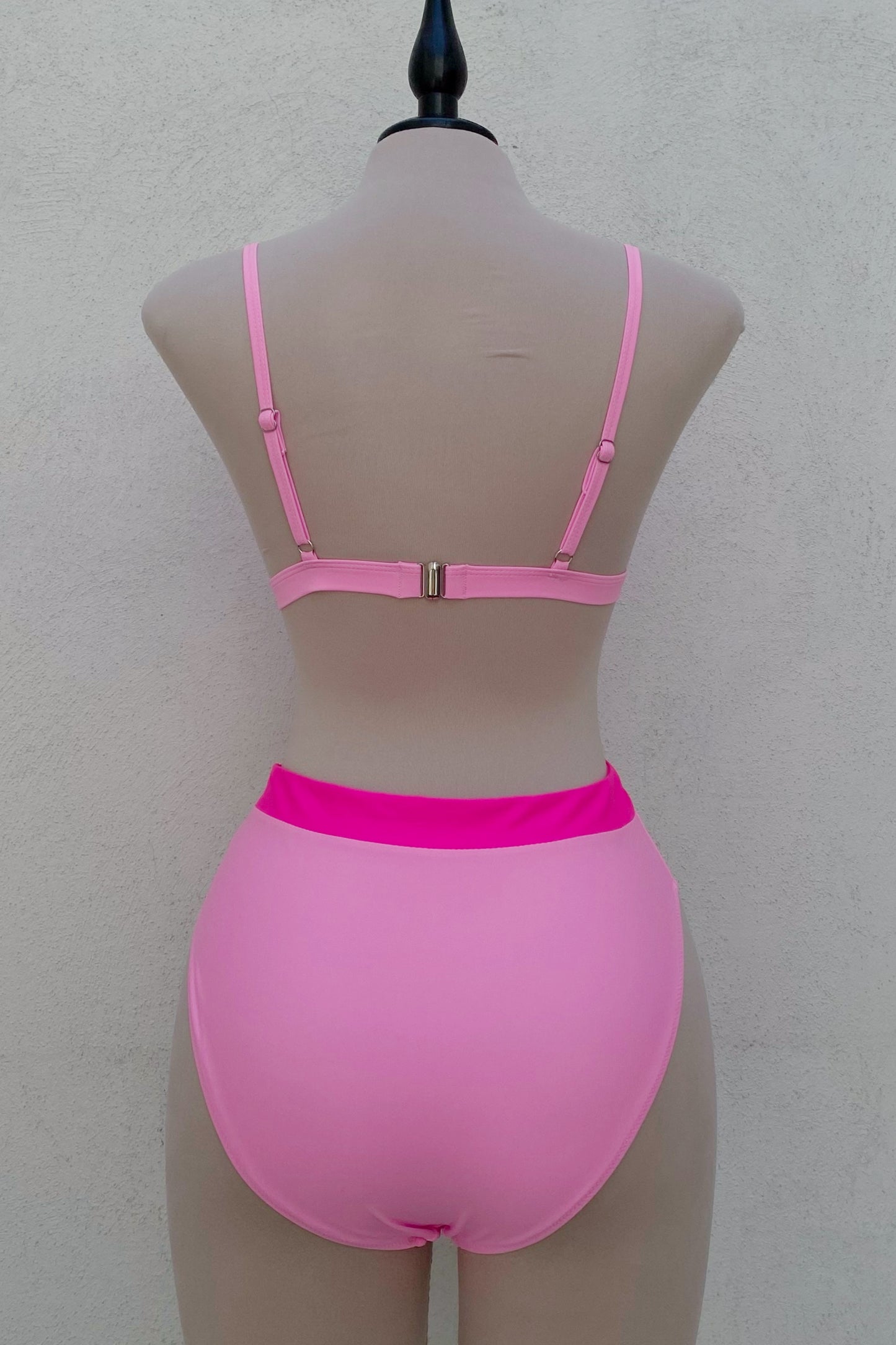 Bikini tiro alto