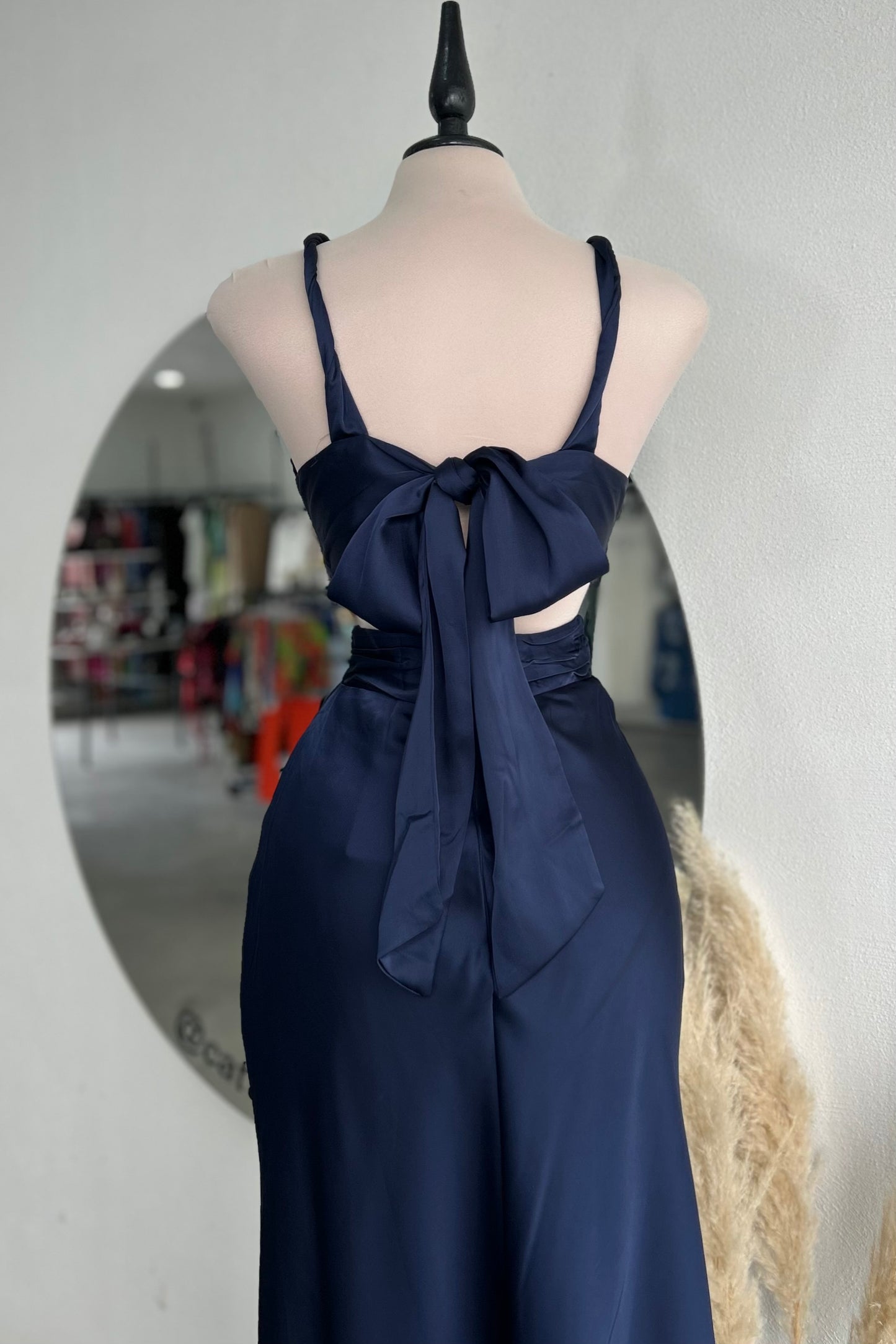 Vestido navy cut out