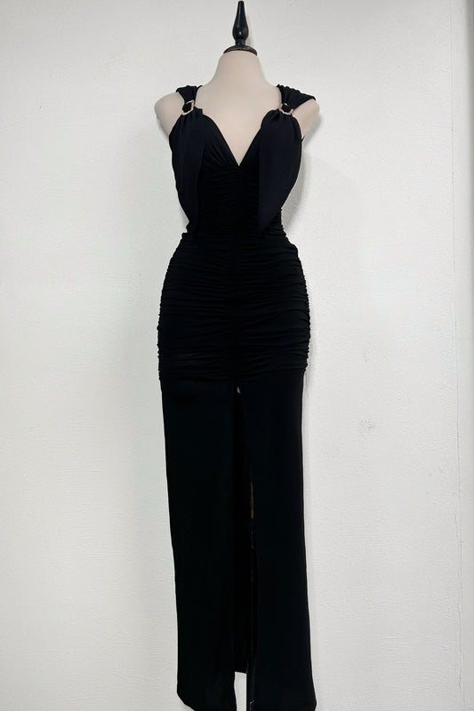 Vestido negro drapeado