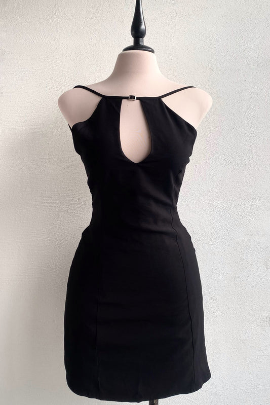 Vestido negro corto