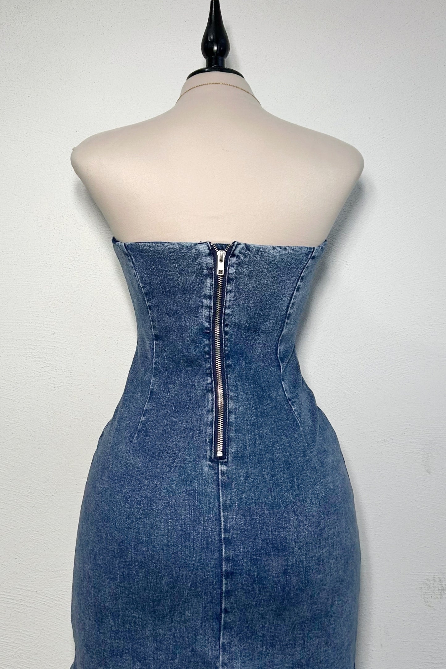 Vestido denim strapless