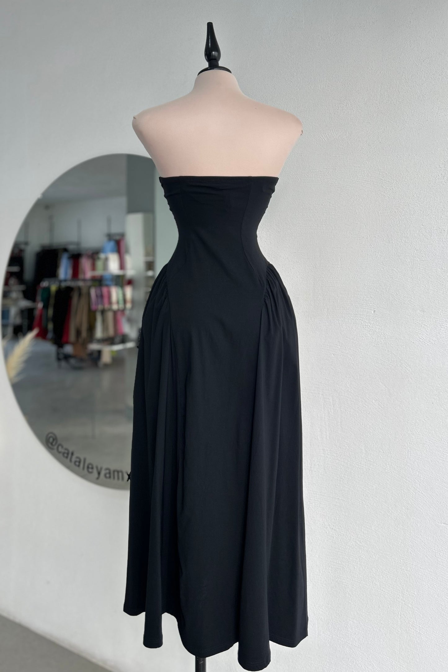 Vestido Classic Black