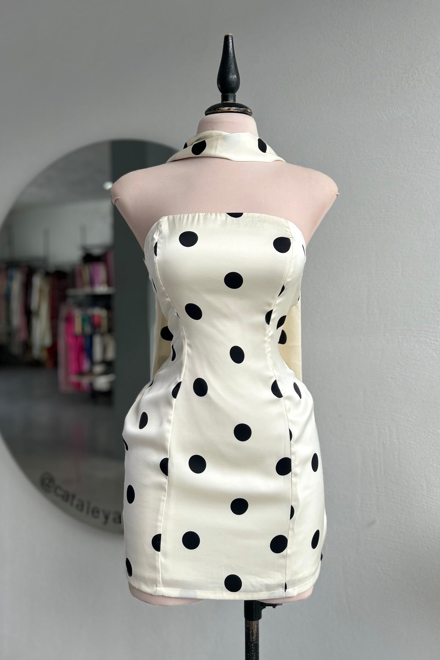Vestido Polka con Bufanda