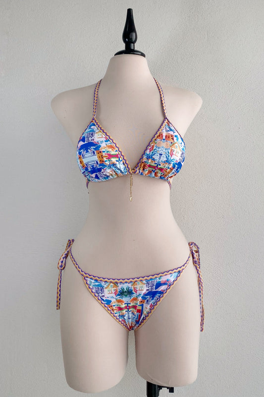 Bikini azul puerto