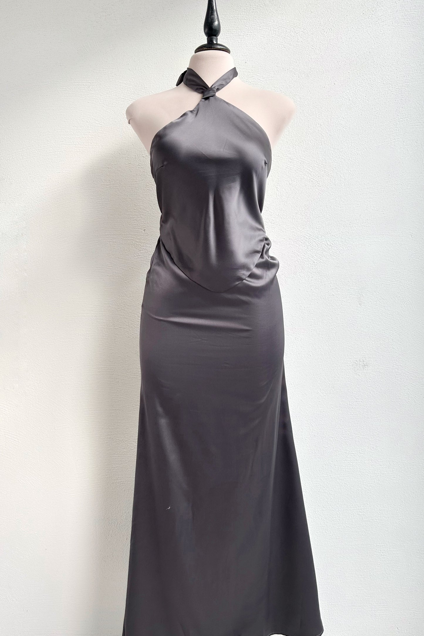 Vestido largo gris halter