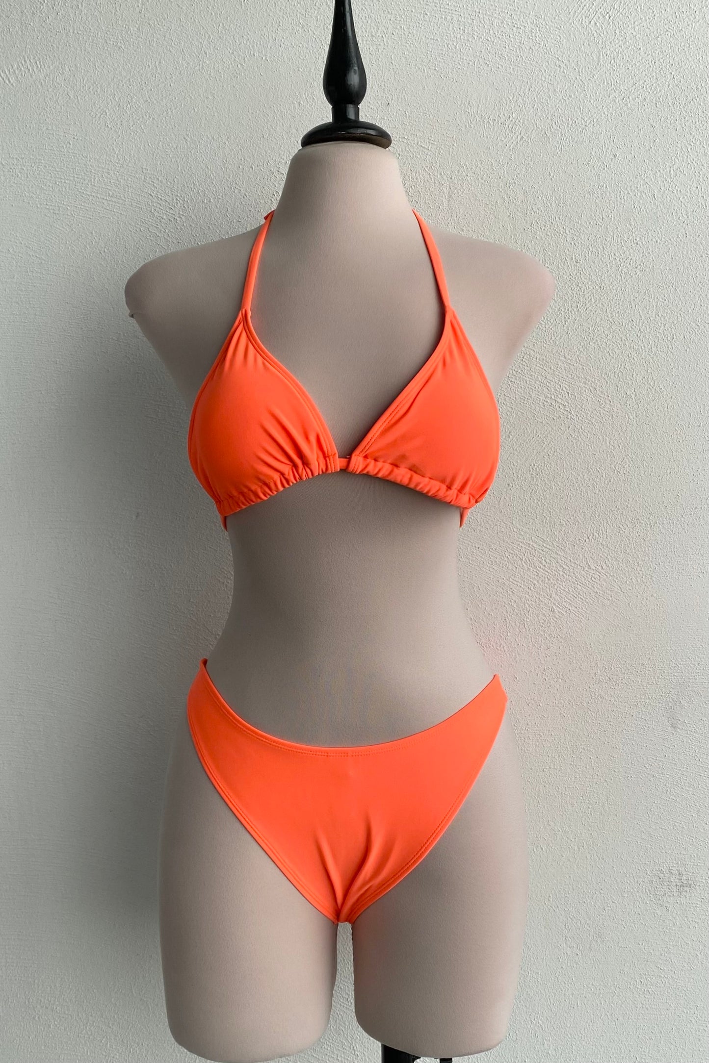 Set bikini con jumper naranja