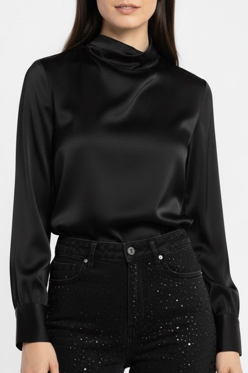 Blusa satinada negra