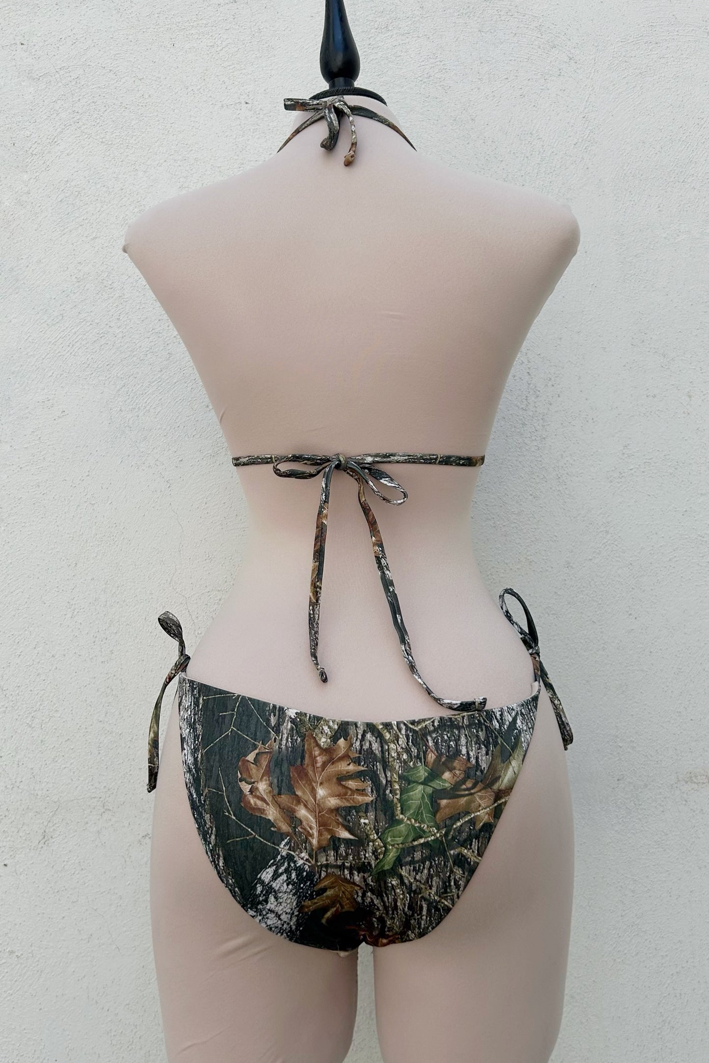 Bikini hojas secas