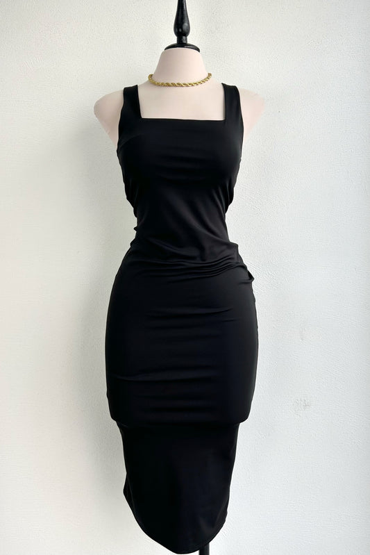 Vestido midi negro licra