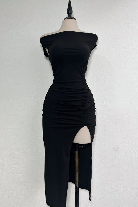 Vestido midi hombros descubiertos