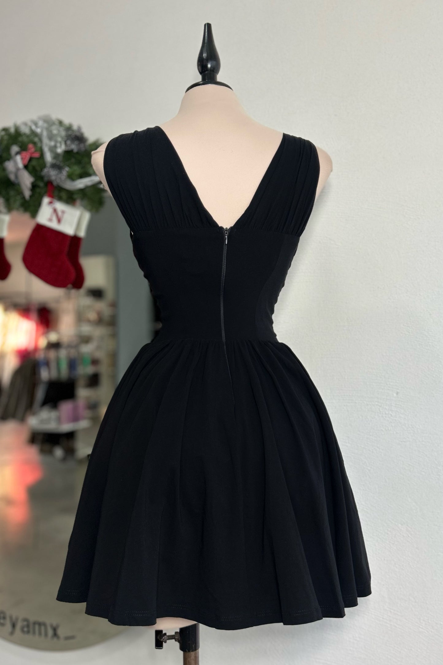 Vestido negro tipo corset