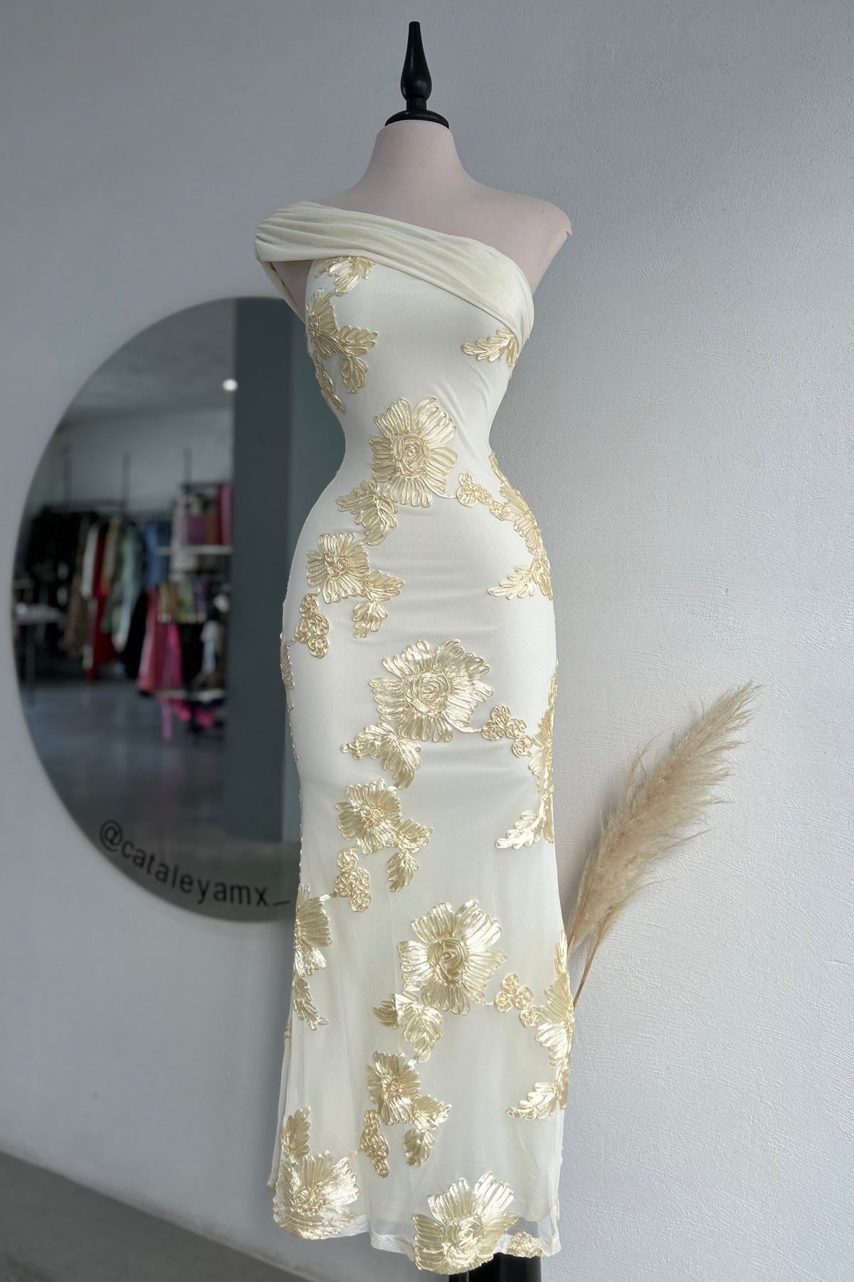 Vestido Golden Muse