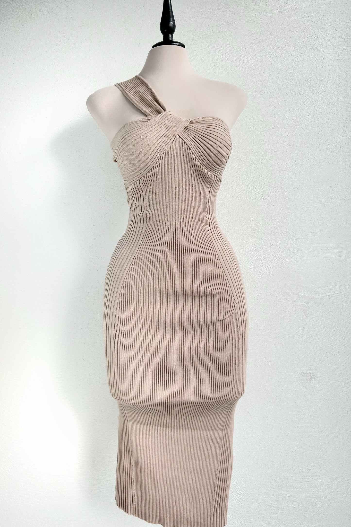 Vestido tejido beige