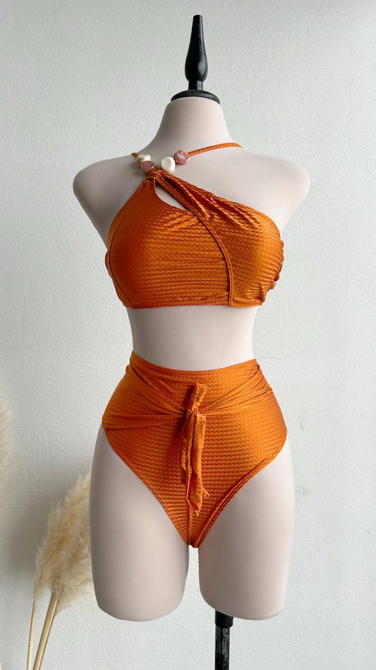 Set bikini naranja con falda